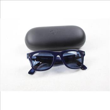 Ray-Ban Stories Wayfarer L Sunglasses With Charging Case
