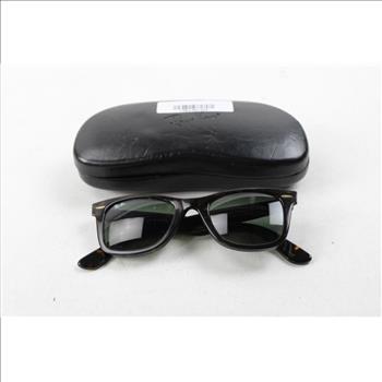 Ray-Ban Wayfarer Classic Sunglasses