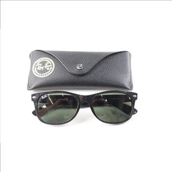 Ray-Ban Wayfarer Unisex Sunglasses