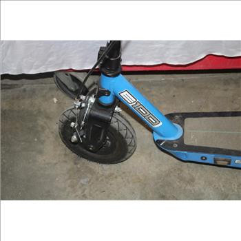 Razor Black Label E100 Electric Scooter