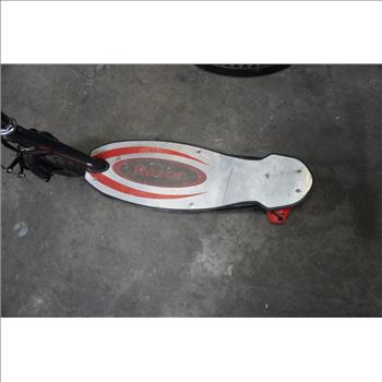 Razor Powercore E100 E-Scooter