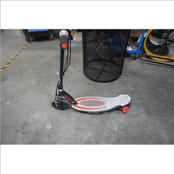 Razor Powercore E100 E-Scooter