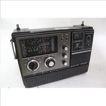 Reader's Digest Model RDA-127 Radio