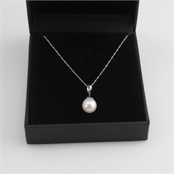 R.H.Macy And Company 14k White Gold Pearl Necklace