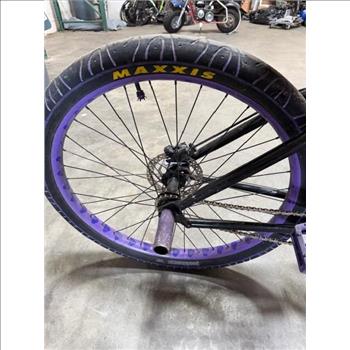 Ride Out Supply 27.5 Inch City Bike