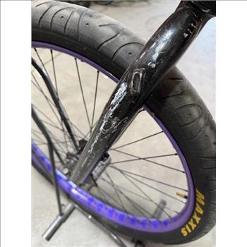 Ride Out Supply 27.5 Inch City Bike