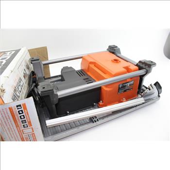 Ridgid 7 Inch Table Top Wet Tile Saw