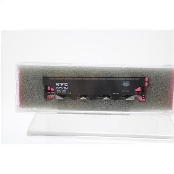 Roadhouse Products 40' 3-Bay Offset Side Hopper New York Central