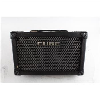 Roland Two-Channel Battery Powered Amplifier