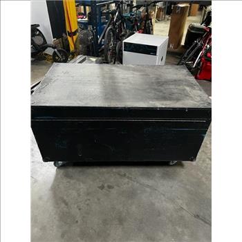 Rolling Stage Trunk