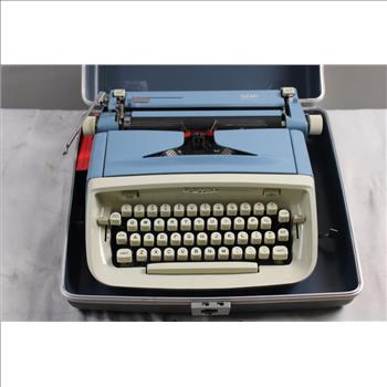 Royal Safari, Manual Typewriter Made In USA