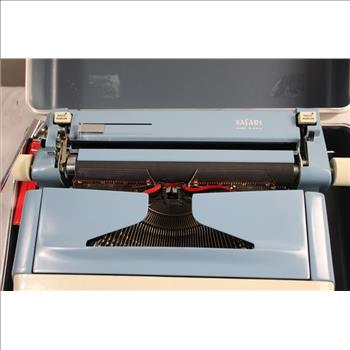 Royal Safari, Manual Typewriter Made In USA