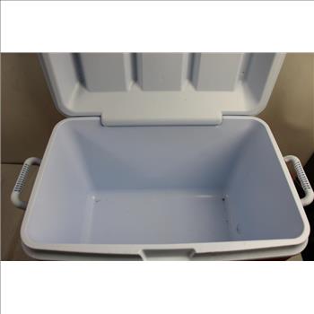 Rubbermaid Cooler