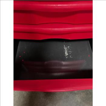 Rubbermaid Rolling Tool Storage