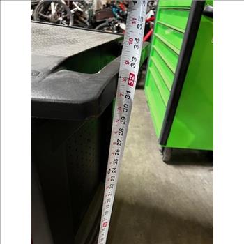 Rubbermaid Rolling Tool Storage