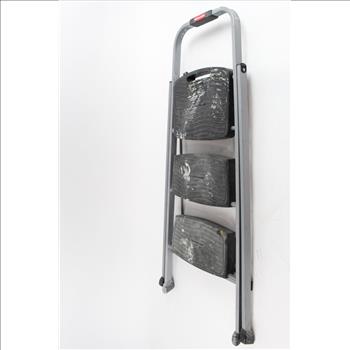 Rubbermaid Step Stool