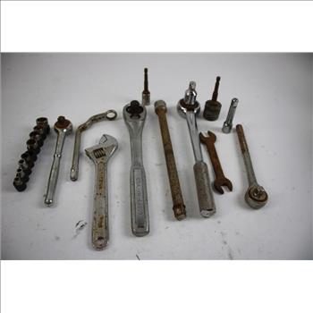 Ryobi Cordless Flashlight And Tools