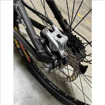 Santa Cruz Blur LT Full Suspension Mountain Bike