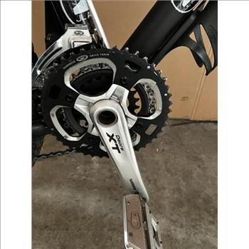 Santa Cruz Blur XC Full Suspension Mountain Bike