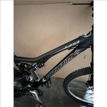 Santa Cruz Blur XC Full Suspension Mountain Bike