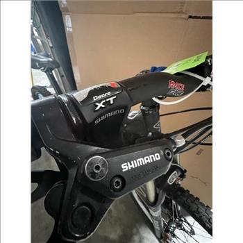 Santa Cruz Blur XC Full Suspension Mountain Bike