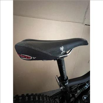 Santa Cruz Blur XC Full Suspension Mountain Bike