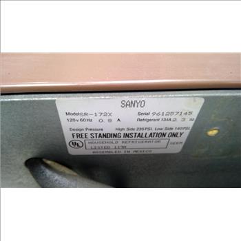 Sanyo Mini Fridge, Woodgrain Brown