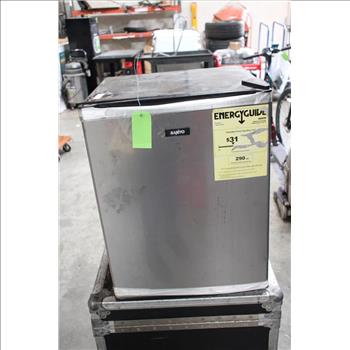 Sanyo Mini Refridgerator