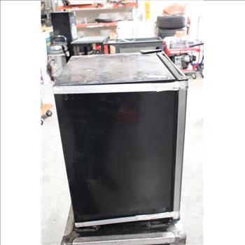 Sanyo Mini Refridgerator