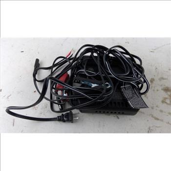 Schumacher Battery Charger / Maintainer