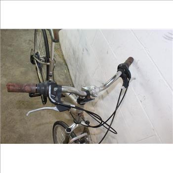 Schwinn Clear Creek Hybrid Bike