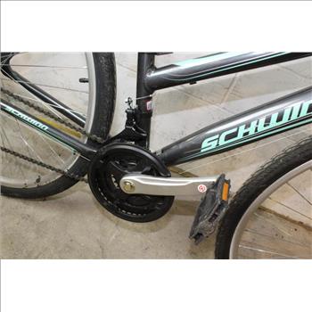 Schwinn Pathway Hybrid Bike