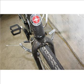 Schwinn Pathway Hybrid Bike