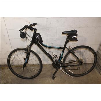 Schwinn Searcher Hybrid Bike