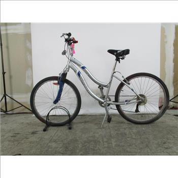 Schwinn Searcher Mountain Bike