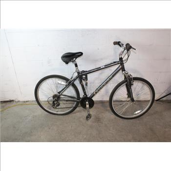 Schwinn Suburban Hybrid Bike