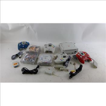 Sega Dreamcast Console  And More 10+ Pieces