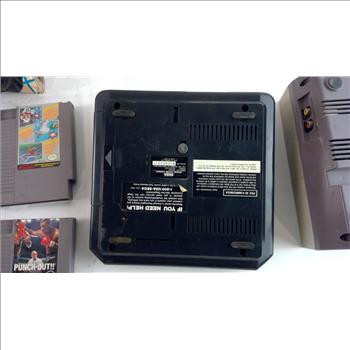 Sega Genisis And Nintendo Entertainment System, 4+ Pieces