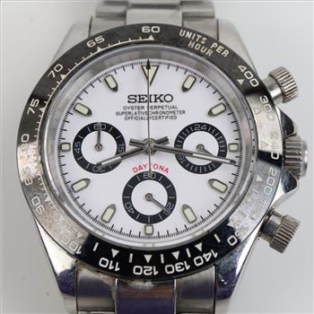 Seiko Panda Daytona Chronograph Watch