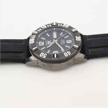 Seiko Sports 5 Watch