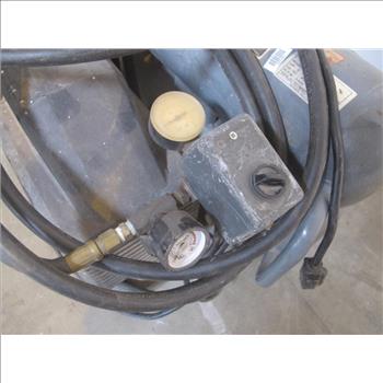 Senco 4.5 Gallon Air Compressor