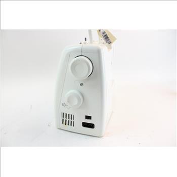 Singer Dewing Machine 120v 60Hz 0.6Amps - White