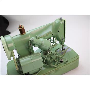 Singer Rfj8-8 Sewing Machine