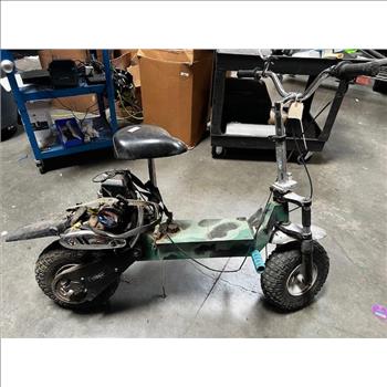 Sit-Down Gas Powered Scooter - SOLD FOR PARTS
