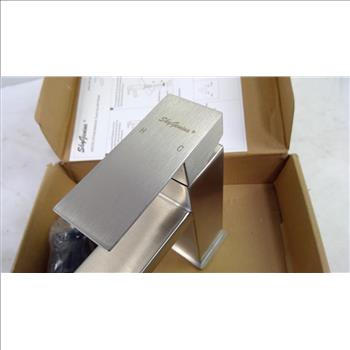 SkyGenius Single Handle Bathroom Faucet