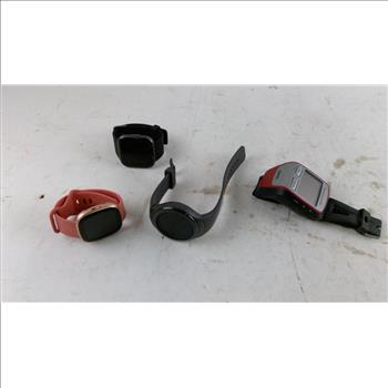 Smartwatches 4 Pieces SOLD FOR PARTS