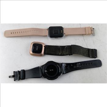 Smartwatches 4 Pieces SOLD FOR PARTS
