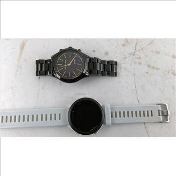 Smartwatches 4 Pieces SOLD FOR PARTS