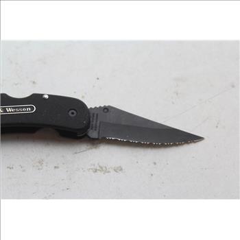 Smith & Wesson Gold Shield Issue Knife