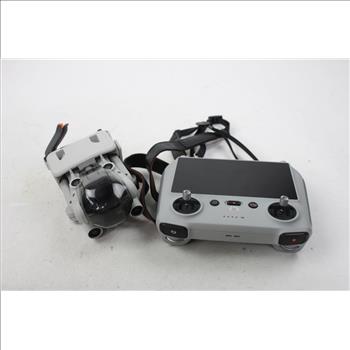 SOLD FOR PARTS DJI 3 Pro Drone, Controller RC, Batteries, Black Hard Case